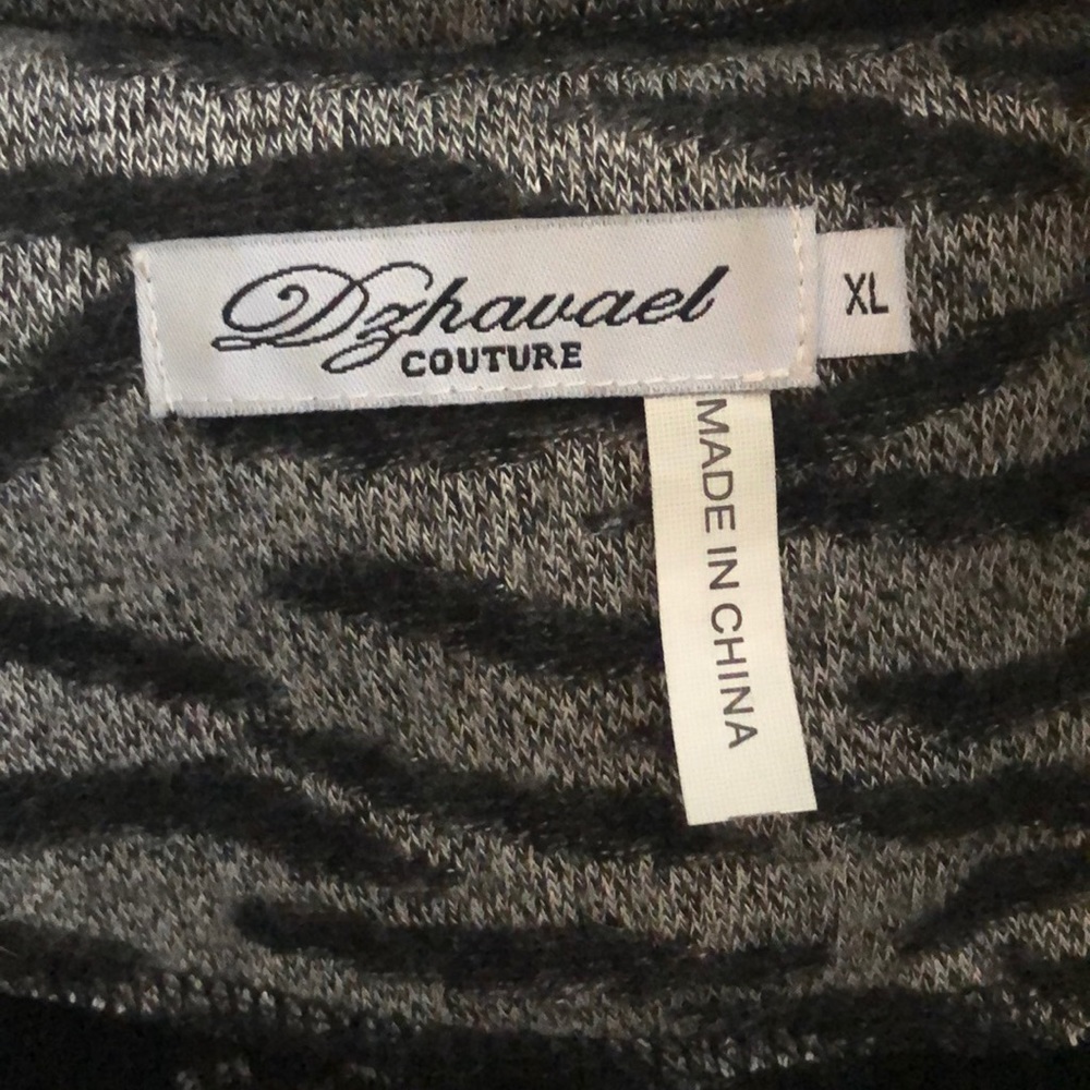 Grey Patterned Jacket - image 5